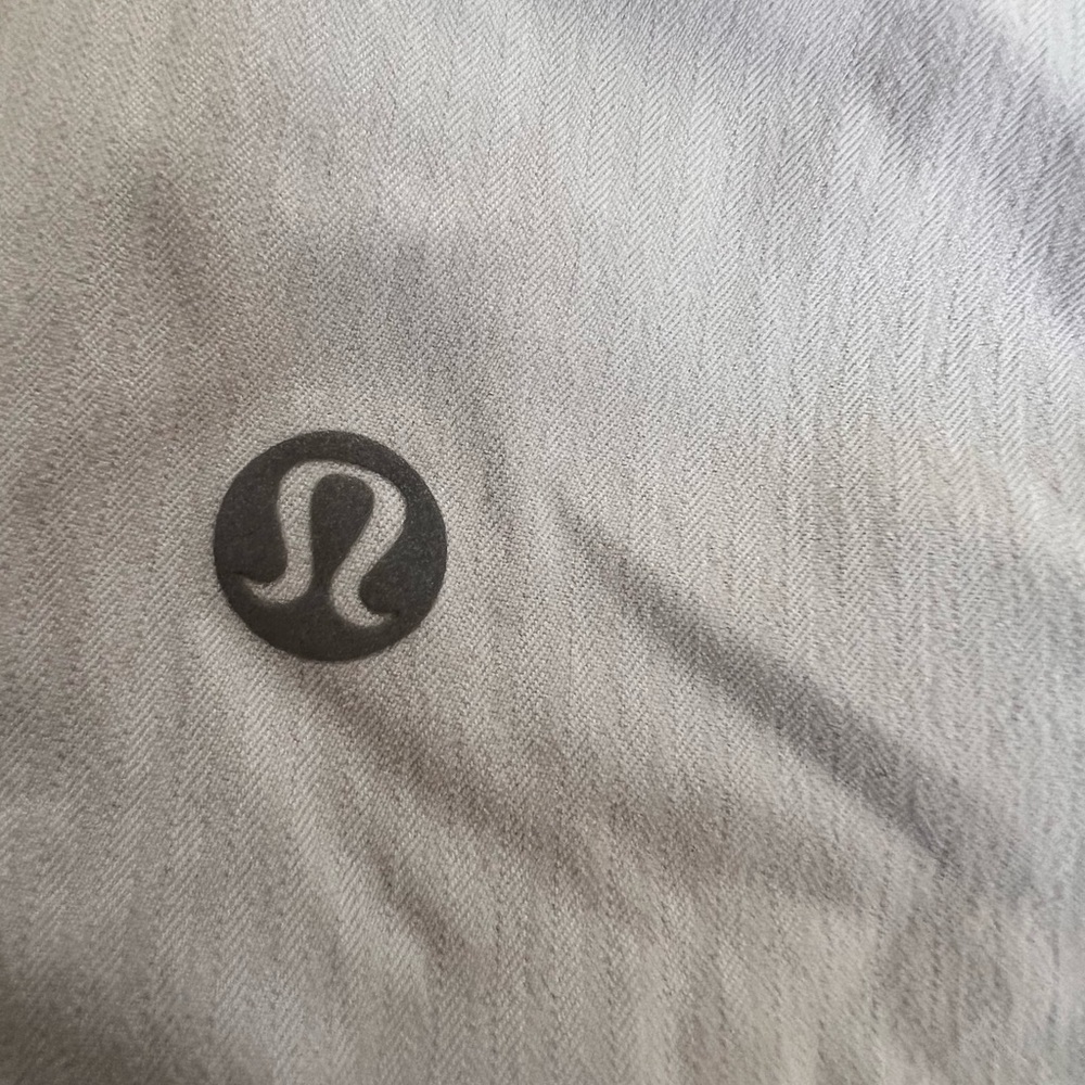 Lululemon shorts, white - Picture 3 of 5